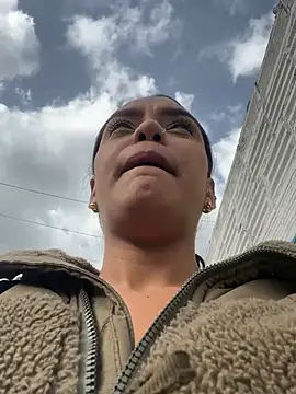 Sara-77 webcam