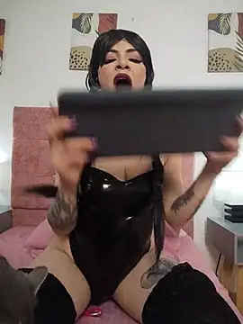 Cassie_Cage webcam