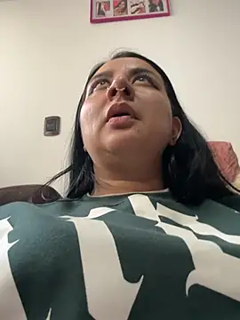 Abril_Luv webcam