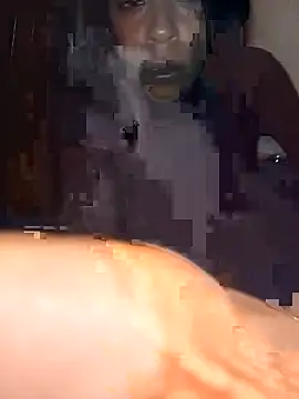 Meninaveneno26 live cam on StripChat