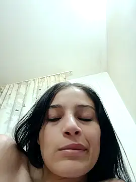 Virgin_Pussy_Love webcam