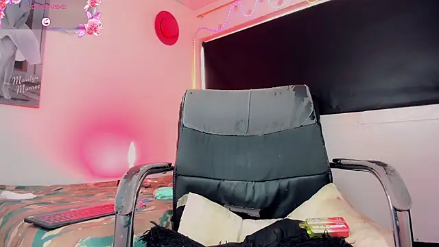 Kendall_hornyy webcam