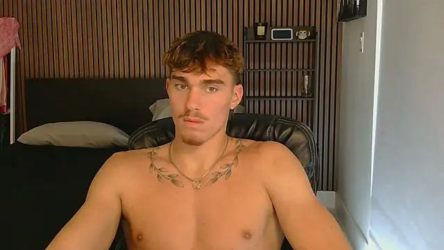 TheNicoRyder live cam on StripChat