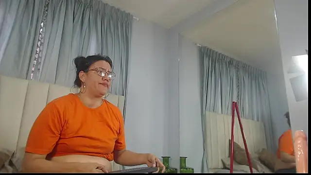 Sallydickinson webcam