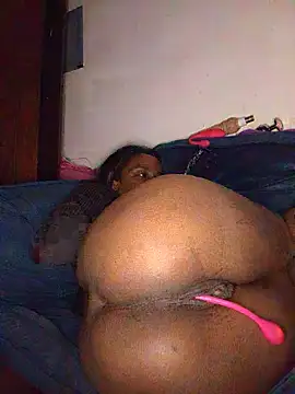 Meninaveneno26 live sex cam