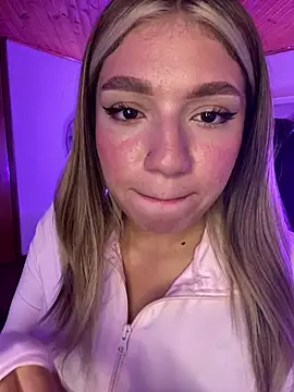 Isabella18_pink webcam