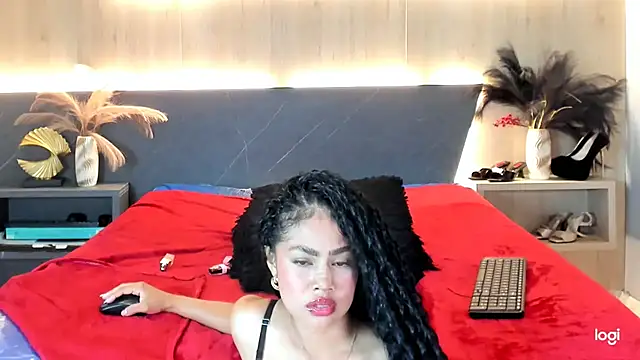 LorenaVarga webcam