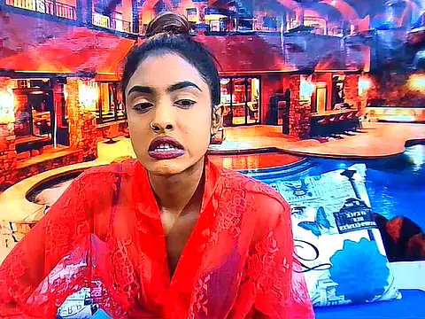IndianPretty14u2Luv webcam