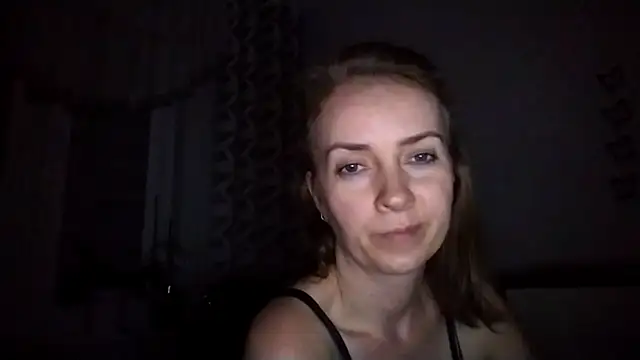 JenniferAlone webcam