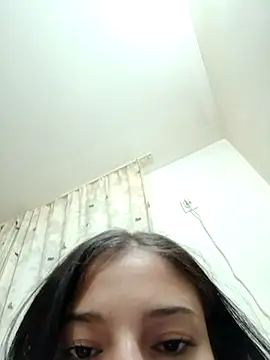 Virgin_Pussy_Love webcam