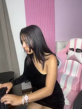 kittyrosse_ (F teen) - BLOWJOB AND NAKED