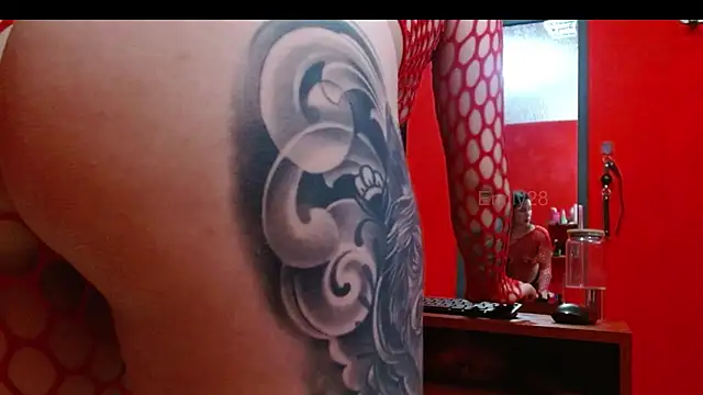 Emily_Slave28 webcam
