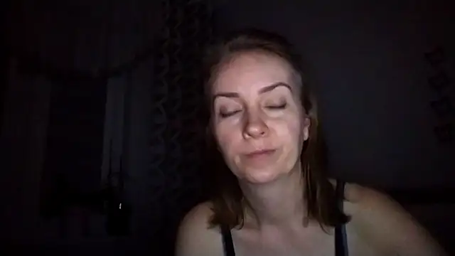 JenniferAlone live cam on StripChat
