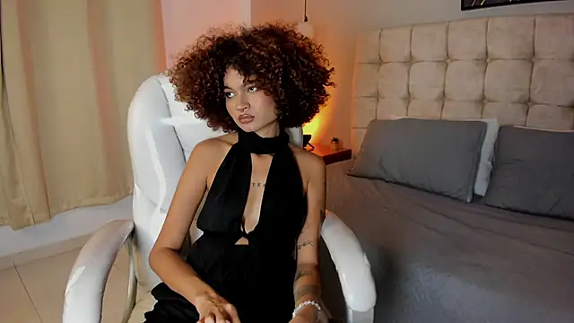 Naomy9_ webcam