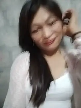 Buong-binh live cam on StripChat
