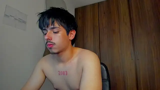 Maximo_Miller webcam