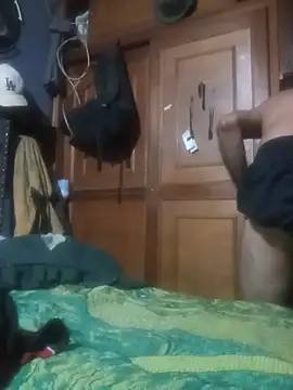 hairy_mannn webcam