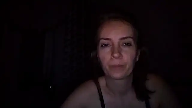 JenniferAlone webcam