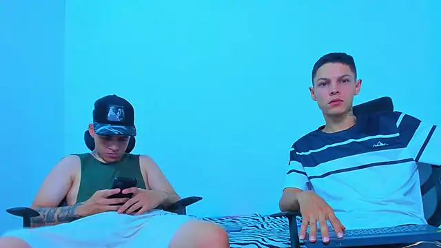 Thomas-Wil live cam on StripChat