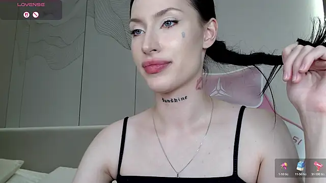 JenniferQueen11 webcam
