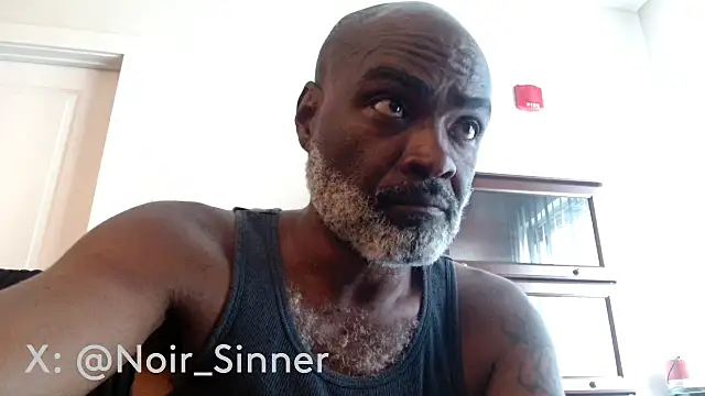 sinnernoir (M mature) - naked