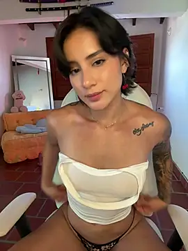 Ale_Lewis 🦓 webcam