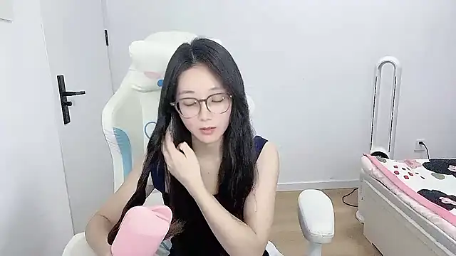 -qingqing live cam on StripChat