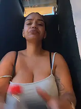 sara-77 - Sara-77's free webcam - UK Sex Cams