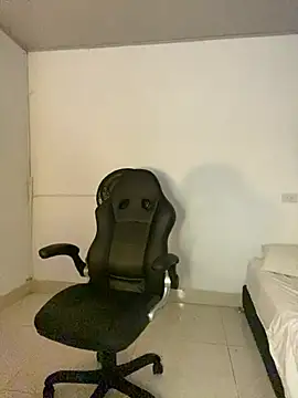 valery_and_Dani_ webcam