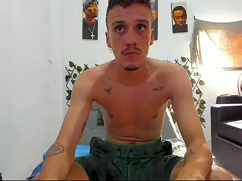 Latins_Boss webcam