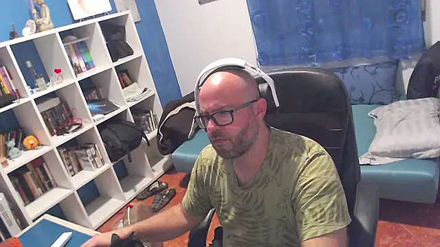 ravingr4d4 live cam on StripChat