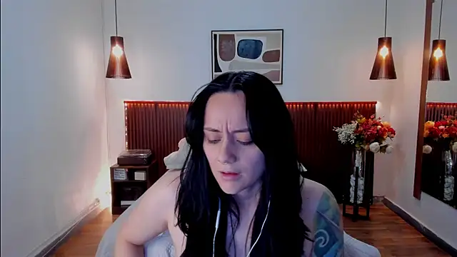 KatherineBond webcam