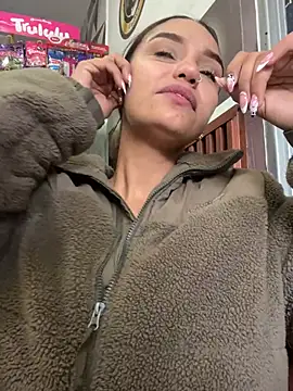 Sara-77 webcam