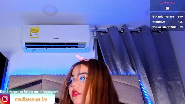 MadissonLee__ webcam