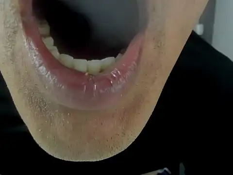 master_leather webcam