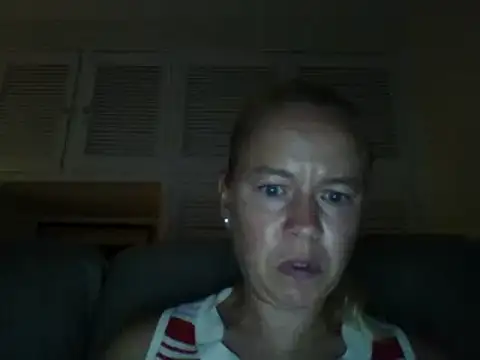 jennyblondeuk webcam