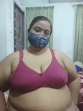 momo_loves webcam