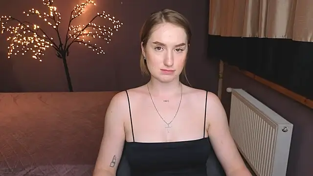 AlisaFoxis webcam