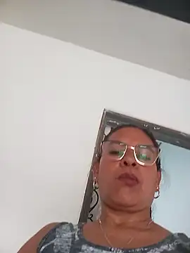 Crystal_Lovee webcam