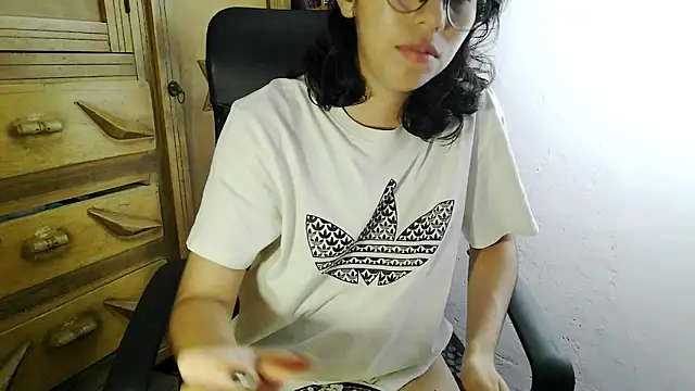 skinnyX333 webcam