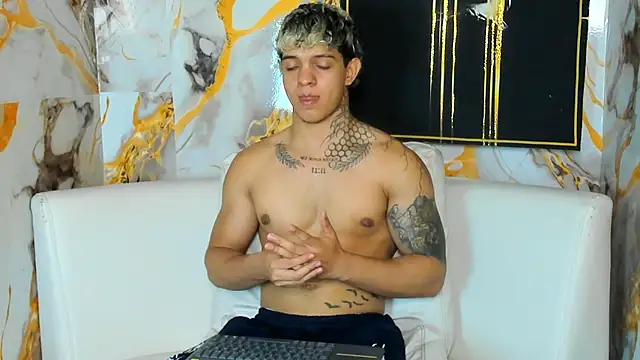 Noah__Browm webcam