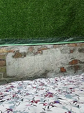 V-Queen-Riya webcam