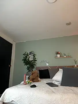 YariRose webcam