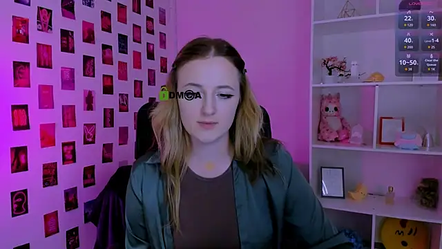 luna_berryy webcam