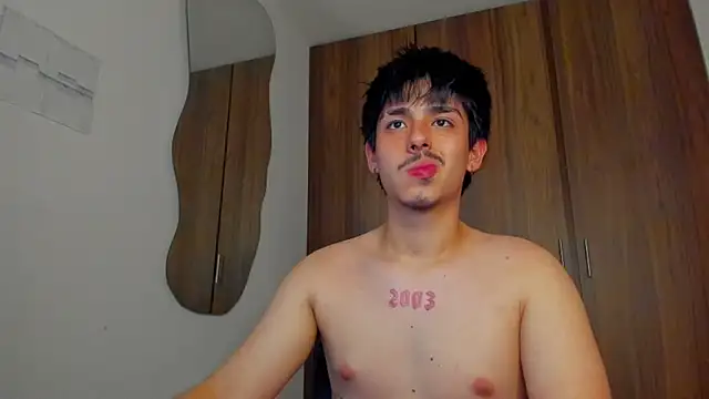 Maximo_Miller webcam