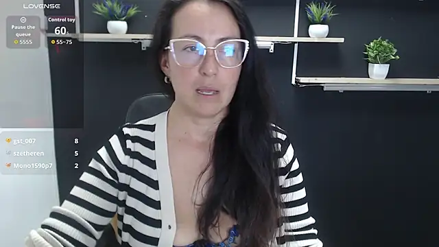 Lauryn_Jones webcam