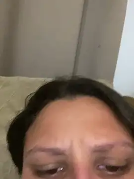 julia_moreira webcam