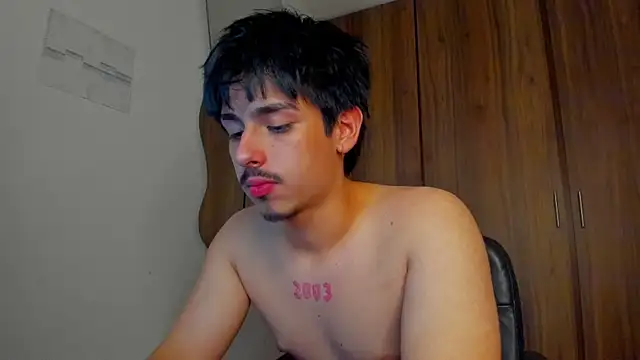 Maximo_Miller webcam