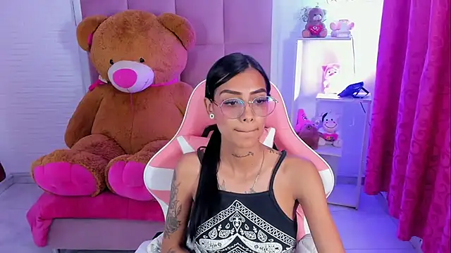 KarlaSlutSkinny__ live cam on StripChat