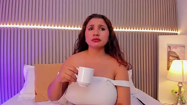 Victoria_Rosee webcam